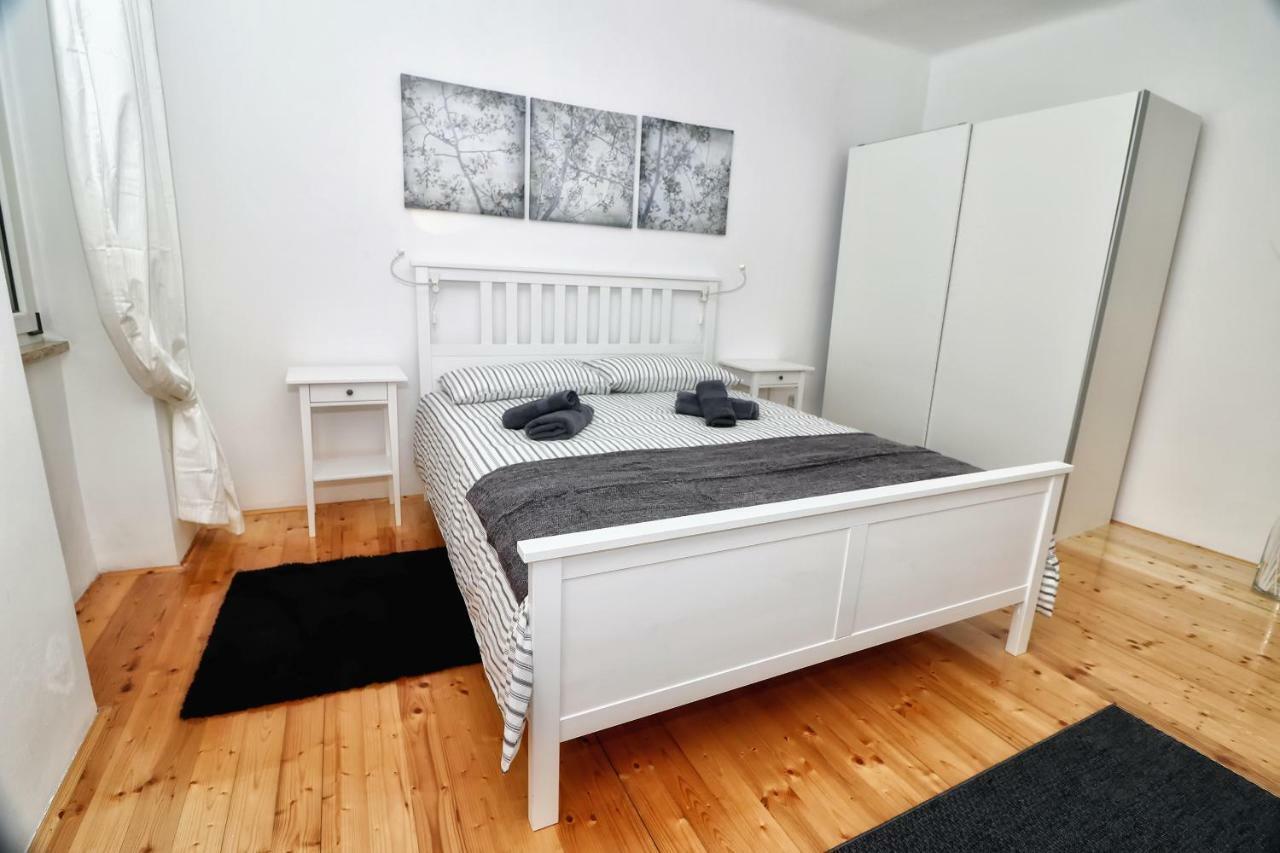 Ferienwohnung La Vela Rovinj Exterior foto